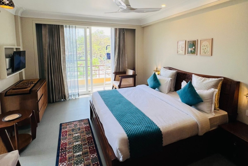 luxury aloha apartments bedroom